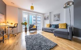Tranquil Stay In The Heart Of Slough